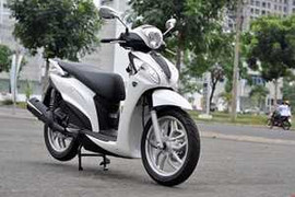 Xe tay ga siêu tiết kiệm 1,7 lít xăng/100km về Việt Nam