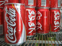 Giảm dung tích nước uống, Coca và Pepsi “gặp nạn