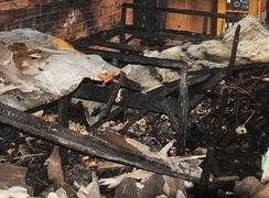 Cà Mau: Cháy nhỏ, 3 người chết 2 bị thương