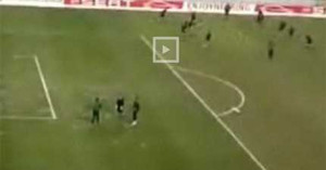 CĐV hô vang 1,2,3,...ném 