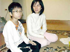 Người mẹ 15 năm cõng con đi truyền máu