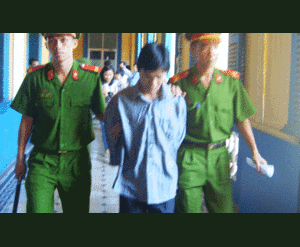 Cướp bạn gái còn khiêu khích, bị tình địch đâm chết