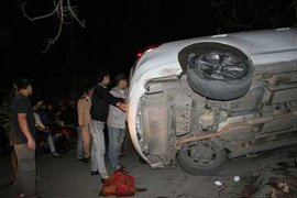 Hà Nội: Ô tô đâm nhau như ‘phim’ trên phố