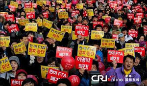 Tin cuối ngày: Biểu tình đòi Tổng thống Hàn từ chức