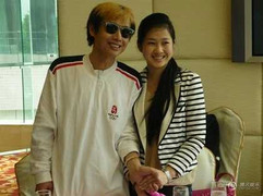 Đạo diễn 53 tuổi giải thích lý do thích 'gặm cỏ non'