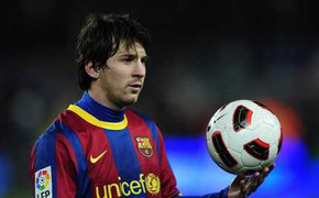 Messi: Barca nhìn vào Real chứ không phải Mourinho