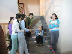 Muôn kiểu osin và trung tâm “gài bẫy” gia chủ