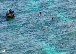 Bị tàu nước ngoài đâm chìm, 12 ngư dân suýt chết