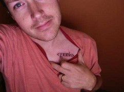 Những hình xăm lạ lùng của 'người trong giới'