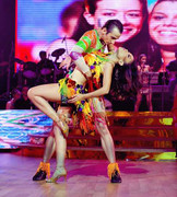 Đoan Trang làm MC trong Bước nhảy hoàn vũ 2012