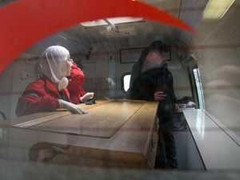 Iran chuyển 40 tấn hàng cứu trợ cho đồng minh Syria