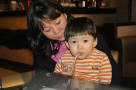 Hết yêu vợ, bỏ rơi cả 2 con