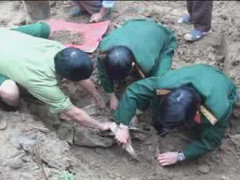 Đào móng xây nhà, phát hiện nhiều hài cốt liệt sĩ