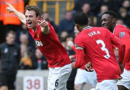 Thắng đậm Wolves, MU cho Man City 'ngửi khói'