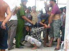 Đang trốn lệnh truy nã vẫn hành nghề đạo chích