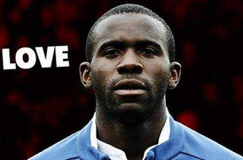 Cập nhật vụ cầu thủ đột quỵ: Muamba đã tỉnh