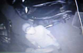 TP. HCM: Trộm 'cuỗm' 5 xe máy bị camera ghi lại