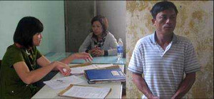 Cặp vợ chồng cậy cốp xe 'kiếm' tiền triệu dễ như chơi