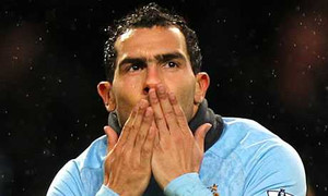 Tevez tỏa sáng, Man City ngoạn mục hạ Chelsea