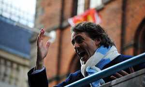 Mancini rưng rưng hạnh phúc vì Tevez