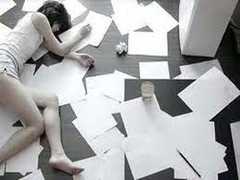 Không tin nổi các lý do nữ sinh tự tử đầu năm 2012