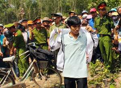 Dựng lại hiện trường vụ sát hại nữ sinh lớp 8 mang bầu