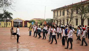 Học sinh tiểu học bị đầu độc chất gây nghiện