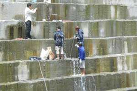 Nứt đập thủy điện: Yêu cầu EVN xử lý trước mùa mưa