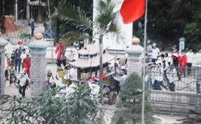 Khởi tố vụ mang quan tài vào ủy ban xã