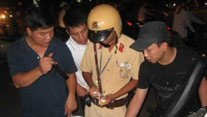 Hà Nội: Cảnh sát 141 'rởm' đi trấn lột tài sản