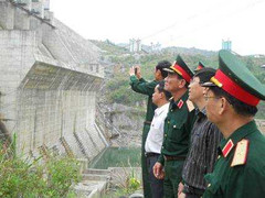 Bộ Tư lệnh QK 5 thị sát đập thủy điện Sông Tranh 2