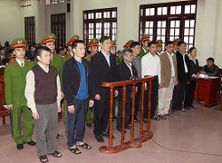 Vụ Vinashin: Xẻ thịt, bán sắt vụn tàu Bạch Đằng Giang