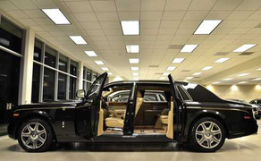Ngắm Rolls-Royce Phantom in rồng của đại gia Ninh Bình