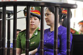 Bà Liễu ngất lịm khi nhận án tù chung thân