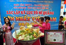 Xác lập kỷ lục “Tô mỳ Quảng lớn nhất Việt Nam”