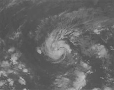 Bão số 1 mạnh thêm, không khí lạnh gây rét từ đêm nay