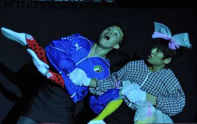 Nam sinh FPT diễn kịch câm cực duyên