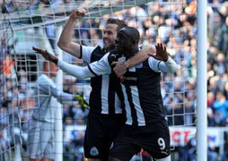 Cisse lập cú đúp, Newcastle đả bại Liverpool