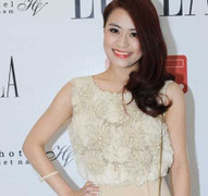 Hoàng Thùy Linh diện váy hàng hiệu 90 triệu đồng