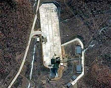 Tiết lộ ảnh Triều Tiên chuẩn bị phóng vệ tinh