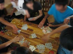 Bí thư kiêm chủ tịch xã bị bắt trên chiếu bạc