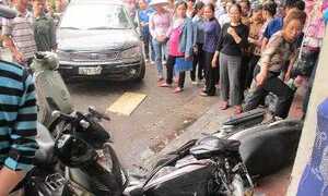 Hà Nội: Tài xế nữ mất lái, gây tai nạn liên hoàn