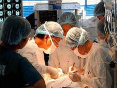 Thầy cúng khám bệnh, thai phụ vỡ cơ hoành