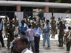 Nữ sát thủ ôm bom hạ gục 15 quan chức Somalia