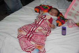 Dùng thuốc tưa lưỡi, hàng loạt trẻ bị nhiễm chì