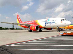 Tàu bay đem du lịch Việt Nam ra thế giới