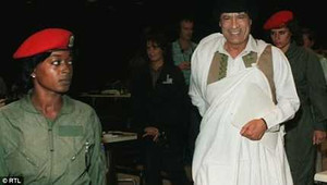 Gaddafi bị tố hãm hiếp hàng trăm cô gái