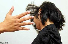 Đề nghị xử lý nghiêm vụ thầy đánh trò văng khỏi ghế