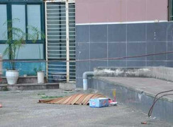 Hà Nội: Rơi từ tầng 16, một phụ nữ tử vong