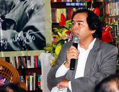 Đề thi 'trinh tiết' của ĐH FPT ủng hộ lối sống thoáng?